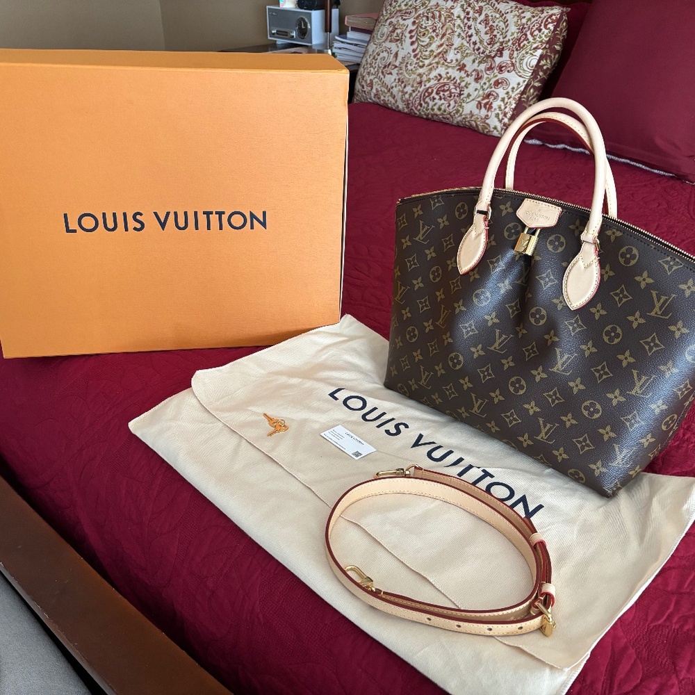 Authentic Leather Louis Vuitton Handbag (Paris)